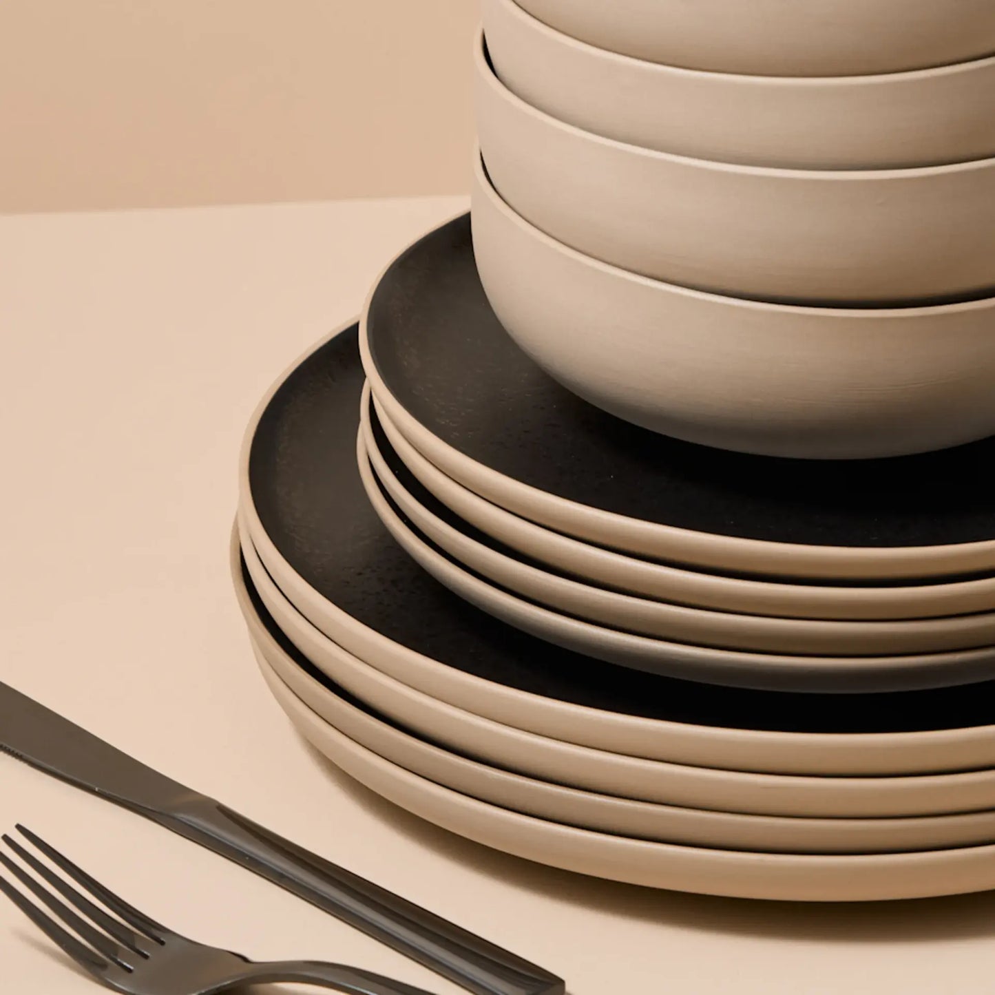 Salisbury & Co 12PC Stoneware Dinner Set | 4 Person Dinner Plates, Side Plates & Bowls | Dining Meal Entertaining Set
