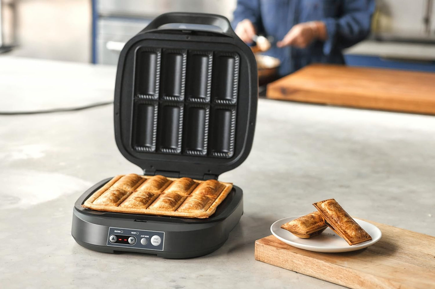 Breville Pie Sausage Roll Maker | Electric Pastry Pie Cooker | Apple Meat Pie Mince Machine