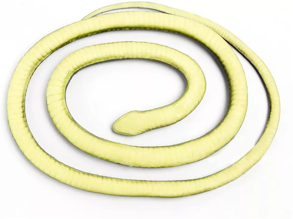Realistic Rubber Snake Toy - Fake Garden Snake for Pranks | Pest Control & Halloween Decoration | Lifelike Scary Gag Gift