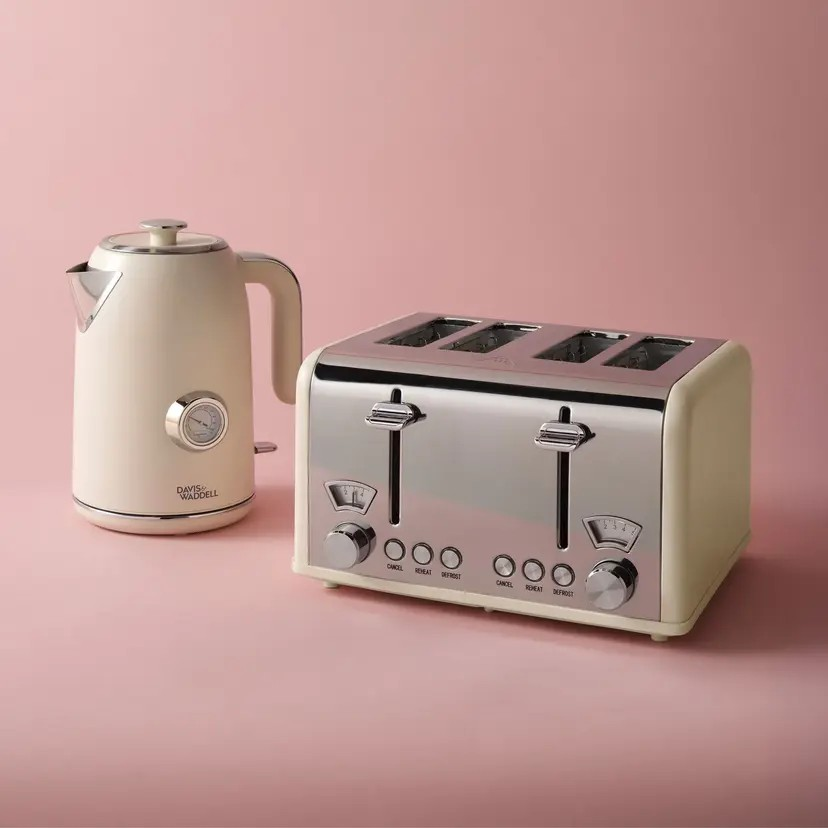 Davis & Waddell Newbury Vintage Electric Kettle | 1.7L Cream | Classic Look Kettle | One touch Switch
