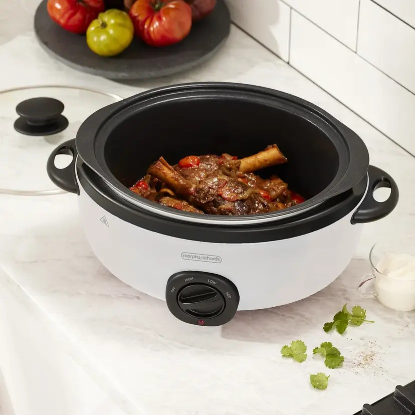 Morphy Richards Sear & Stew Slow Cooker 6.5L Vivid White