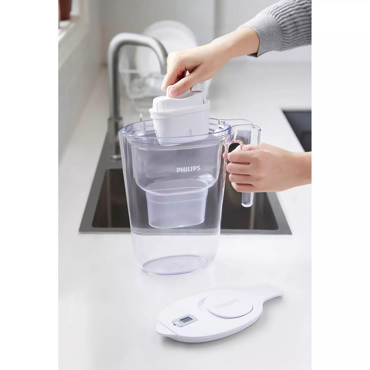Philips 2.6L Fridge Water Chiller Jug Container Filtered Water Tap Jug Cooler
