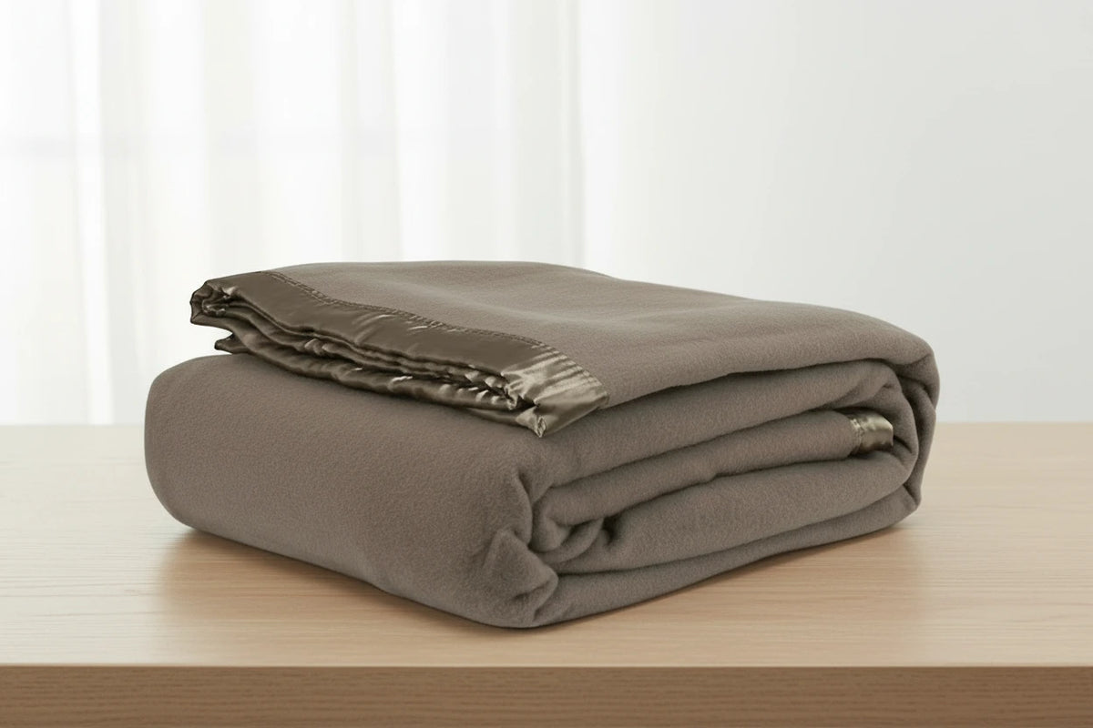 Australian Wool Blanket Queen/King Bed 227x258cm Soft Washable 400GSM Bedding Blankie Winter Bedroom
