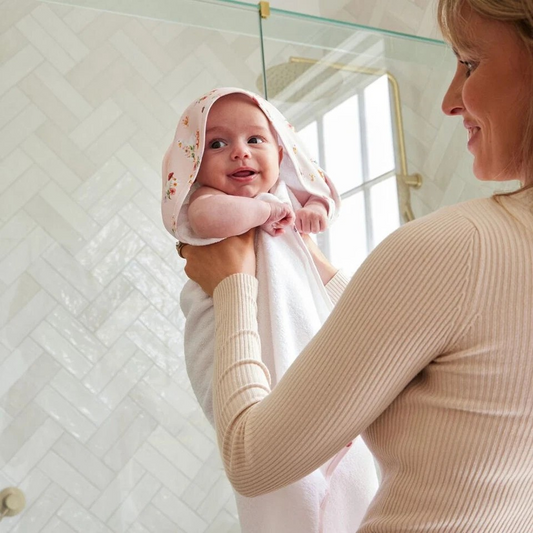 Jiggle & Giggle Toddler Waddling Around Bath Hooded Towel Absorbent White
