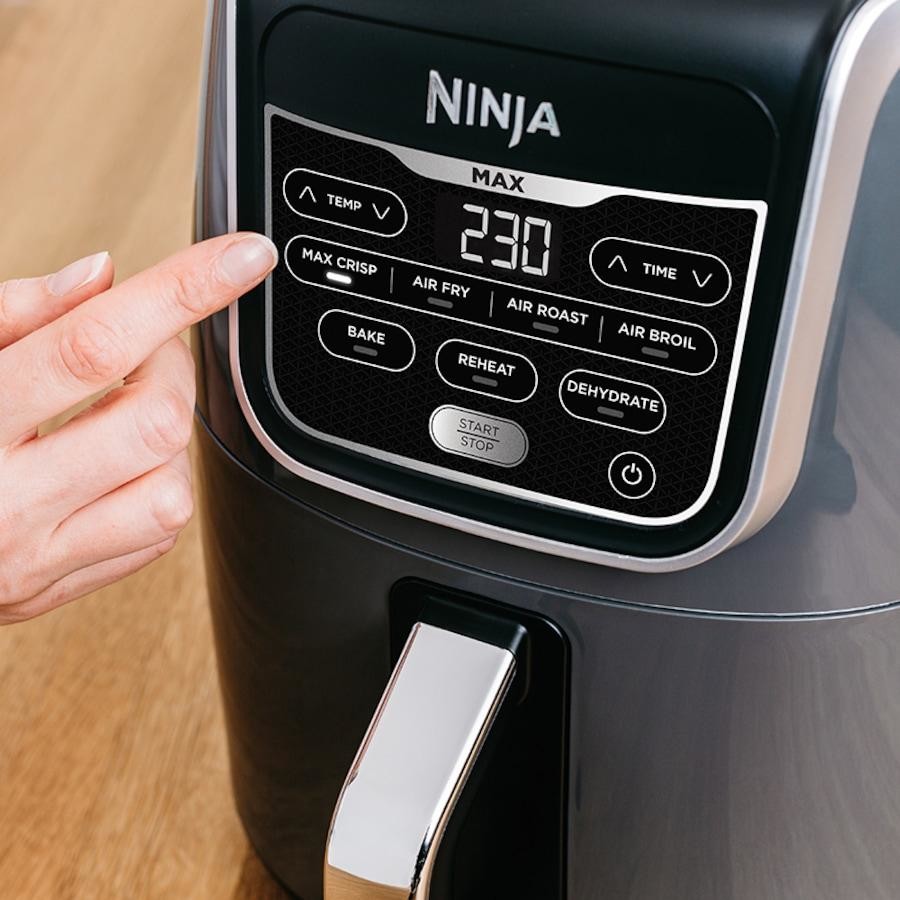 Ninja Air Fryer Max AF160 | Healthy Cooking | Superheated Airfry with 5.3L capacity | MaxCrisp Technology | Air Roast/Bake/Reheat/ Dehydrate