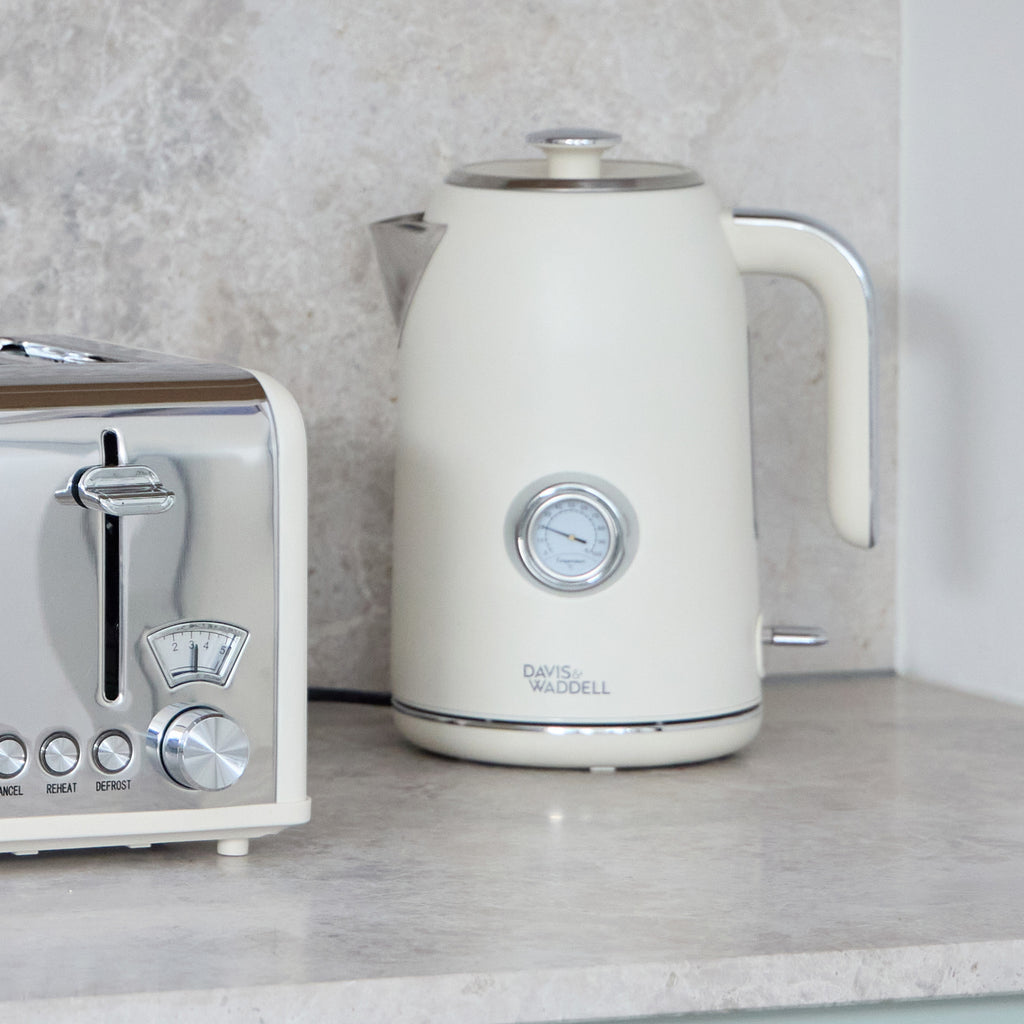 Davis & Waddell Newbury Vintage Electric Kettle | 1.7L Cream | Classic Look Kettle | One touch Switch