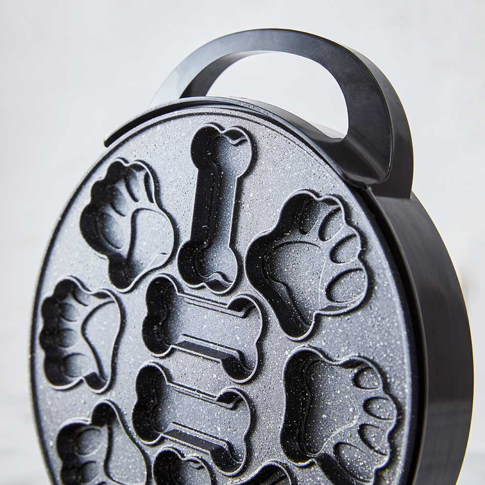 Doggie Treat Maker | Homemade Dog Puppy Biscuit Maker | 2000W Non-Stick Biscuit Machine