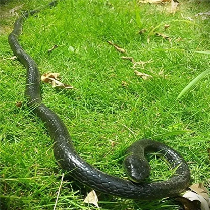 Realistic Rubber Snake Toy - Fake Garden Snake for Pranks | Pest Control & Halloween Decoration | Lifelike Scary Gag Gift