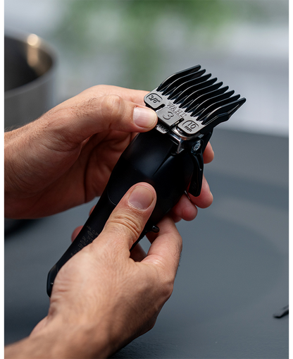 Wahl Extreme Grip Lithium-Ion Hair Clipper | Adjustable Taper Lever | Precision Blades & 2-Hour Runtime